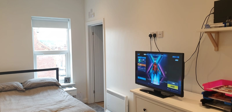 Flat 5, 143 Monks Road, - 1 Bed - Thumbnail 4